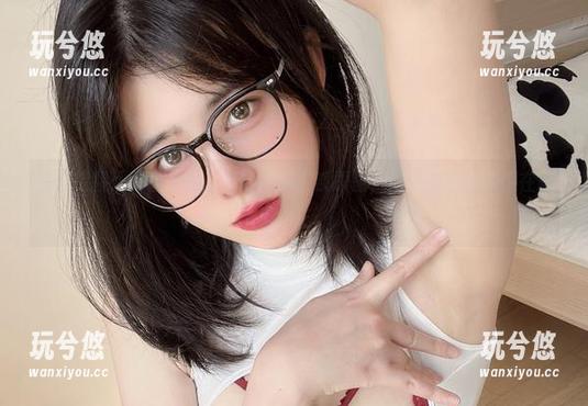 更新提醒：眼酱大魔王w的灰尾猫系原图，这次的猫咪似乎在思考人生。