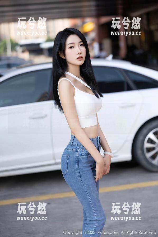 秀人网-Evelyn艾莉 秀人网 - 我在想,私拍的Evelyn艾莉喜欢粉色,家里是不是全是少女风?