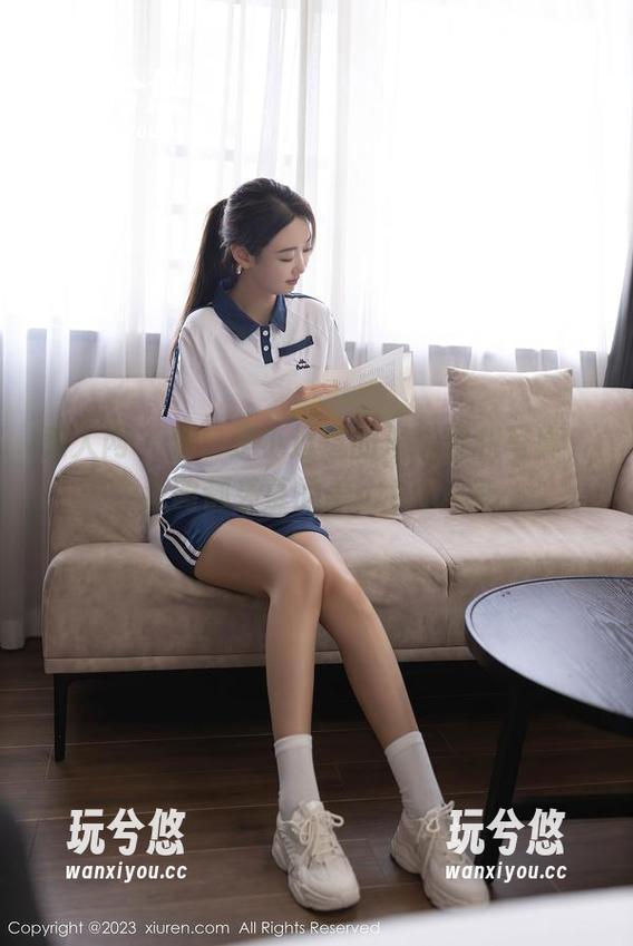 秀人网-是小逗逗 秀人网 - 看!是小逗逗的海边福利写真,海鸥都羡慕的美attitude