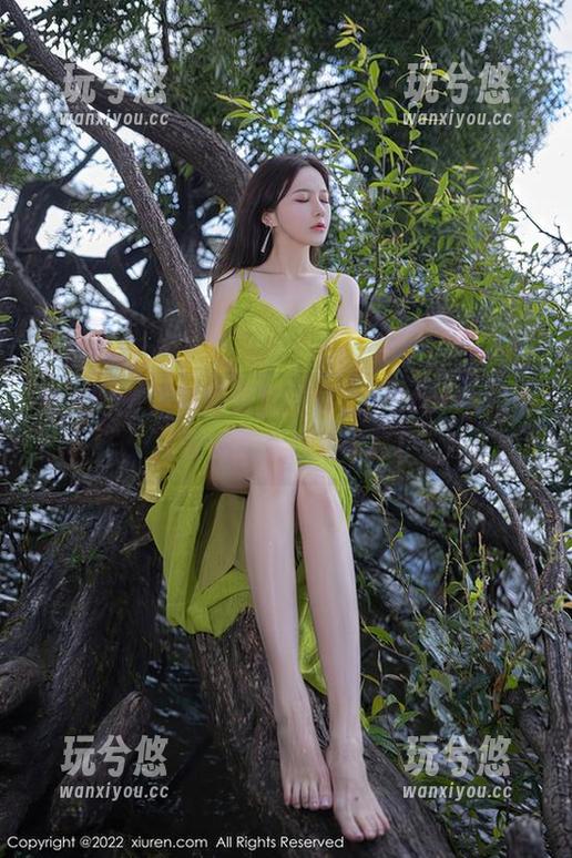 秀人网-果儿victoria 秀人网 - 美图图包里的果儿victoria奶牛,表情比你我还丰富!