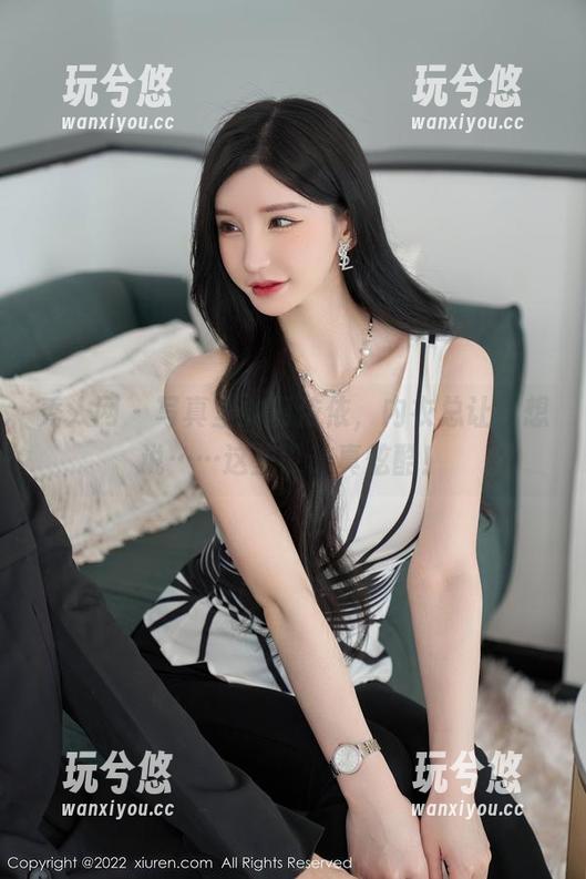 秀人网-田依依 秀人网 - 写真里的田依依,内衣总让我想说……这些设计真炫酷!