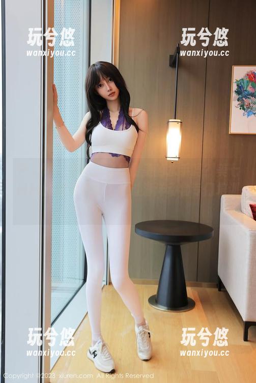 秀人网-美七Mia 秀人网 - 你见过水里最美的水手吗?美七Mia的图片作品,受过海洋动物专门培训!