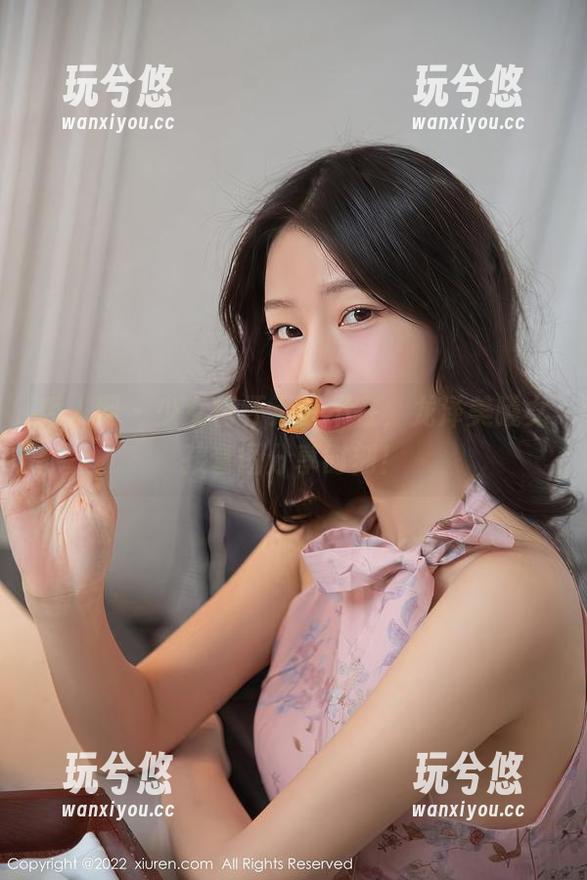 秀人网 - 少女情怀无处不在，龙泽美曦女孩套图分享时刻！