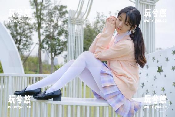 稚乖画册-赤西夜夜 稚乖画册 - 吉他少女合集:赤西夜夜的画面比旋律更让人心痒。