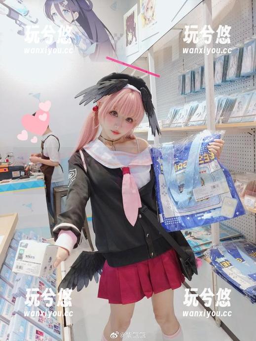 紫氯氯专属蕾丝：一场图文并茂的写真花样秀