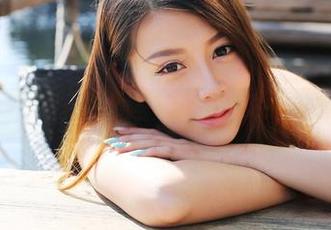 美媛馆 – 一组礼服，一口气看完陈怡曼coco的私房图集连拍！