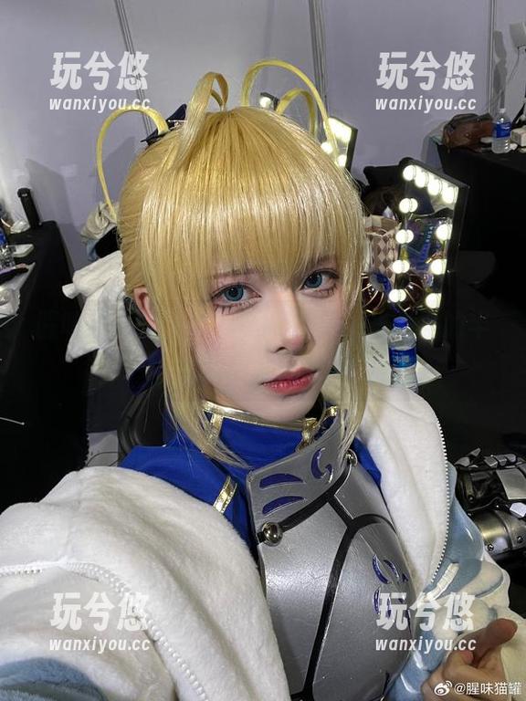 腥味猫罐 腥味猫罐的定制写真,都是一些奇怪的半妖图案吗?