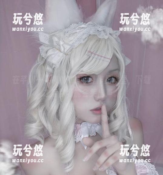 在芊川一笑MNK的可爱作品集里，下载之后你可能会笑出声。