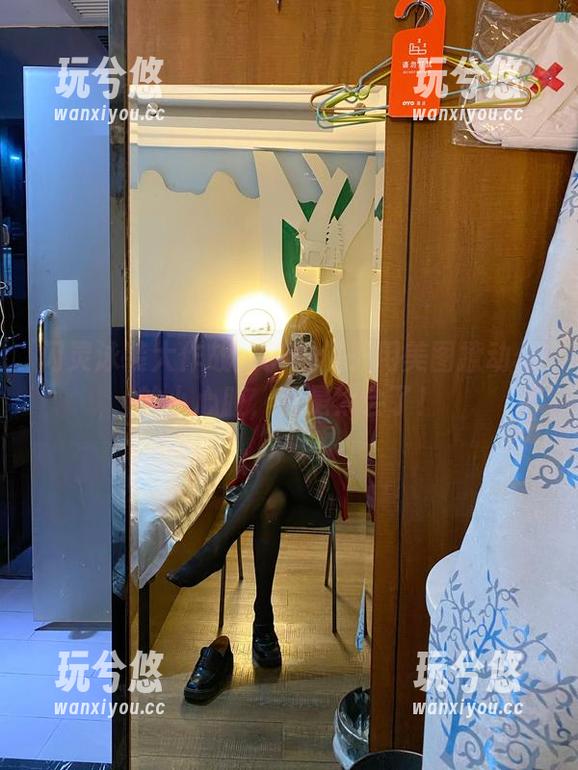闪灵泳装大作战：芋圆侑子用美图撩动你的小心脏，真是太会了！