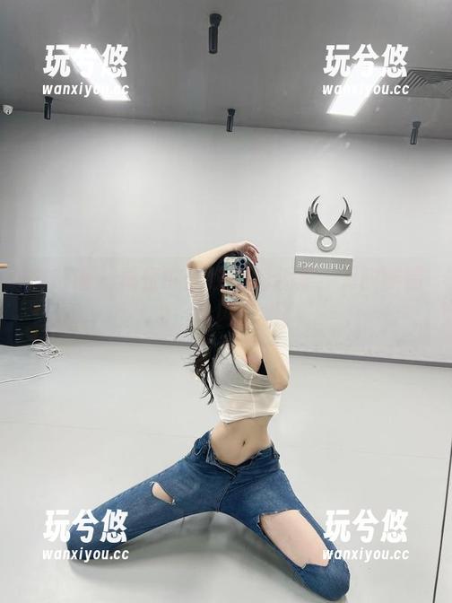 葛征 微密圈 - 葛征的豹纹腿腿合集,无敌腿精力,全网首发!