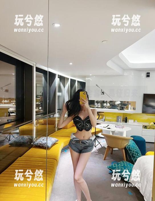 微密圈 - 青春温软系列全套，葛征归来，下载一次看个够。
