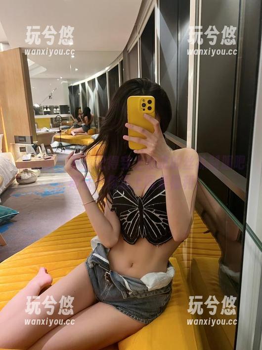 葛征 微密圈 - 下载记得穿上心跳的丝袜制服吧,葛征给你送上图集福利!
