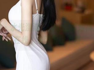 语画界 – 水光潋滟，Cris_卓娅祺浸泡浴缸在线，美图纷纷上榜。