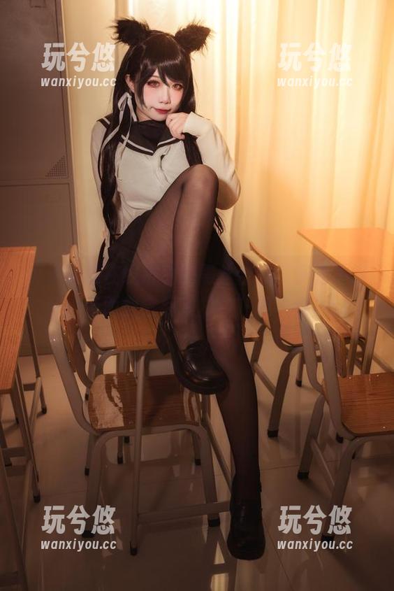 贞子蜜桃在线推着的黑丝合集，资源不过分，反而教会我了“妆”和“透”。