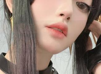 阅览趴趴捣蛋陌的精选约尔自摄，光影中有种淡淡的顽皮。