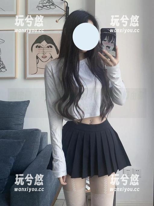 陈佩奇 微密圈 - 图包里的秘宝:陈佩奇的脚由你来判断,敢来吃吗?