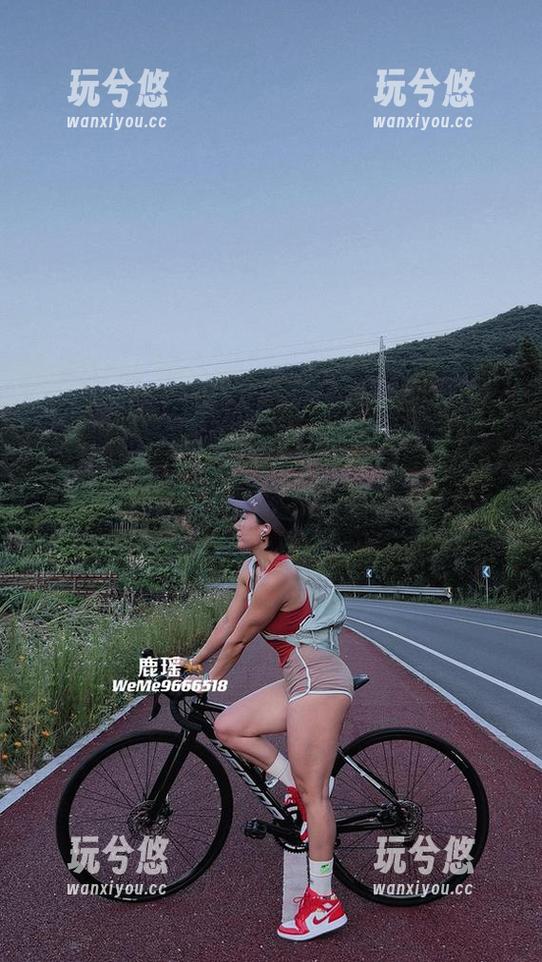 鹿瑶 微密圈 - 说话带刺的鹿瑶,私拍图片里的天使一面,让人舍不得滑走